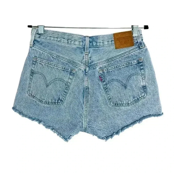 VINTAGE LEVI’S 501® ORIGINAL FIT HIGH RISE WOMEN'S SHORTS SIZE 30 - Picture 4 of 12